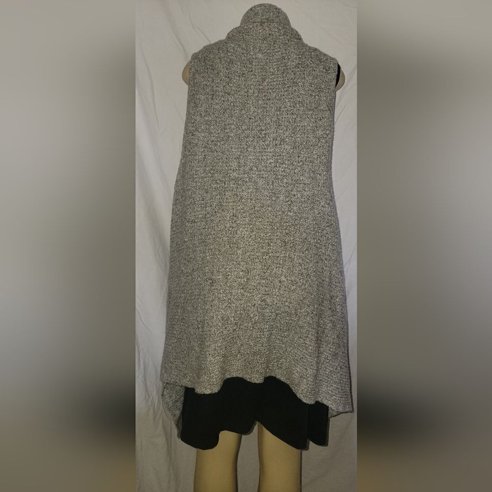 Old Navy vest coat (medium) - Picture 5 of 9